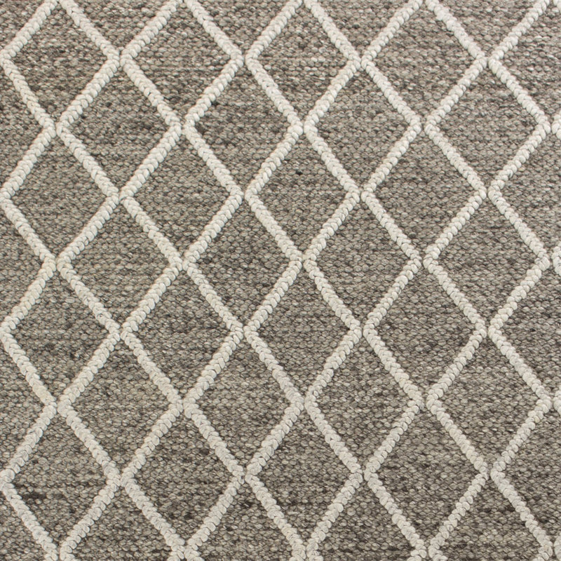 Dark Grey Hand Woven Diamond Pattern Indoor Area Rug, Rectangle 3'3" x 5'3"
