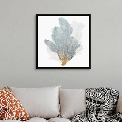 «Delicate Coral II» par Isabelle Z - reproduction d'art sur toile