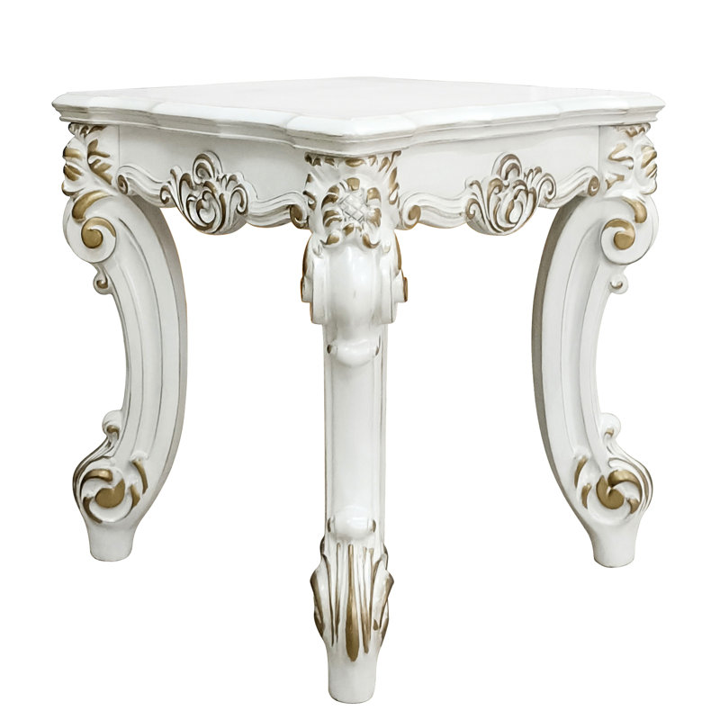 Charmante table carrée perlée antique, pour différentes fonctions, rehausse l'ambiance de la pièce, pieds gracieux à volutes de 26,5 po x 26,5 po, créée avec du peuplier, du placage et de la résine.