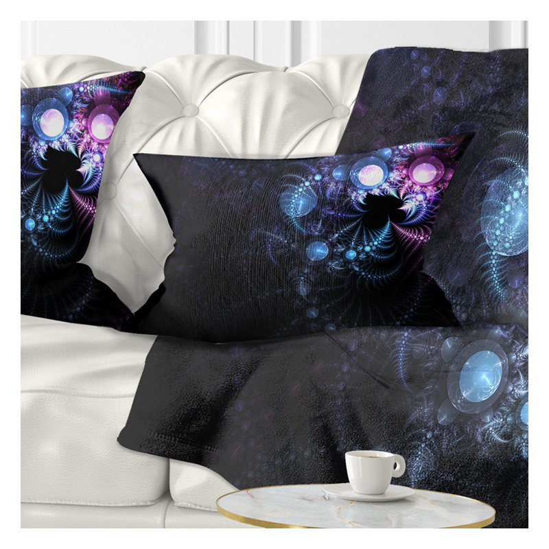 Motif floral à motif floral coloré dans un coussin lombaire foncé