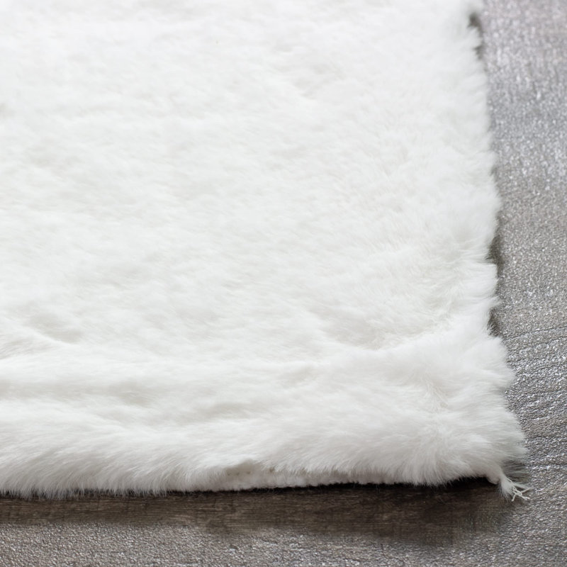 Dareld Indoor Rug, Rectangle 5' x 8'