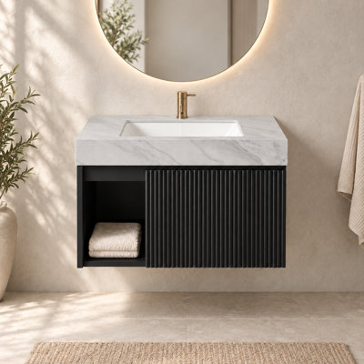 Meuble-lavabo mural de 76 cm (30 po) avec comptoir en pierre frittée gris Carrara et lavabo encastré en céramique, armoire flottante en contreplaqué avec porte cannelée et tablette ouverte, noir