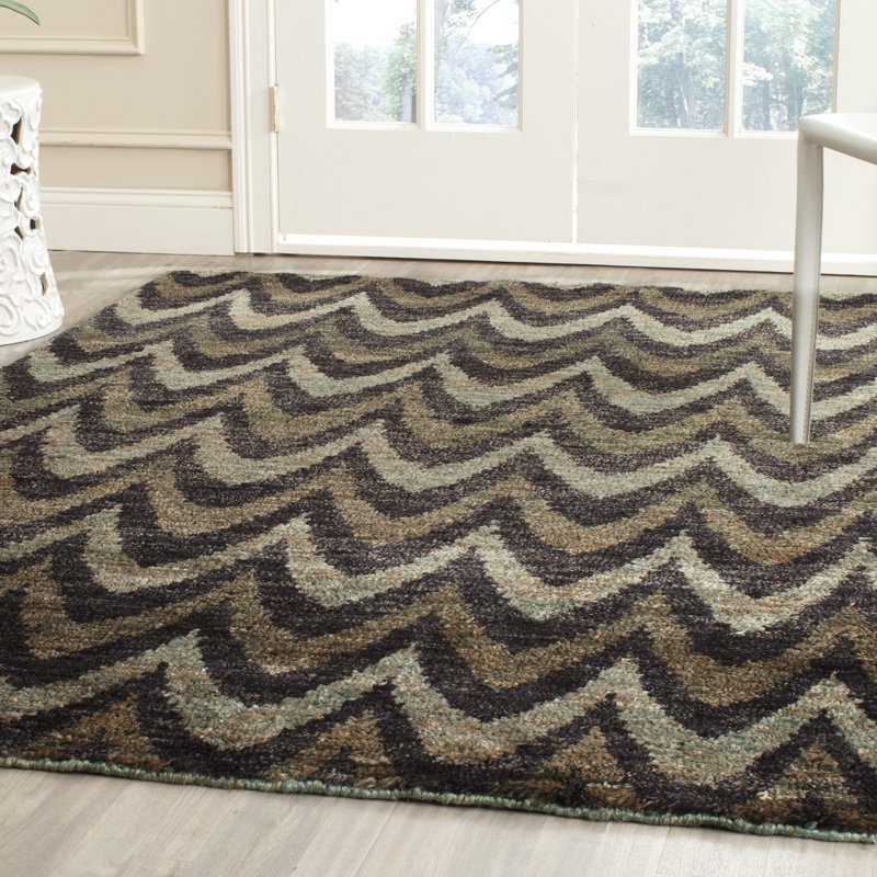 Maner Chevron Hand Woven Area Rug, Rectangle 152 x 244 cm