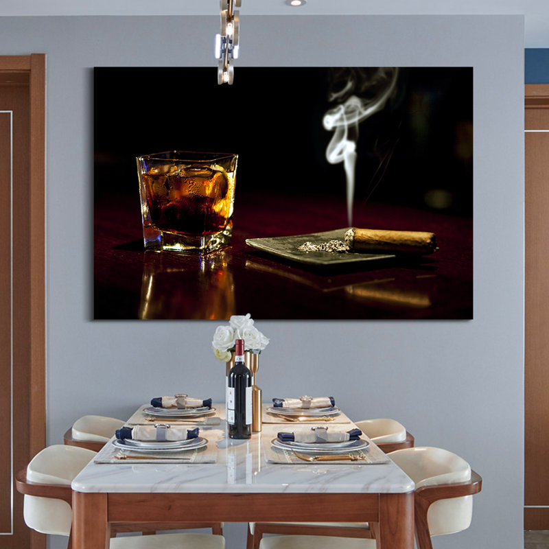Mangilal nature morte, whisky et cigare sur toile, H 32 po x l 48 po x P 1,5 po