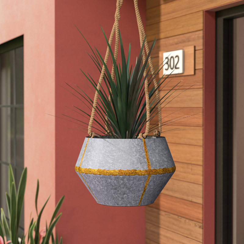 Vanwingerden Metal Hanging Planter