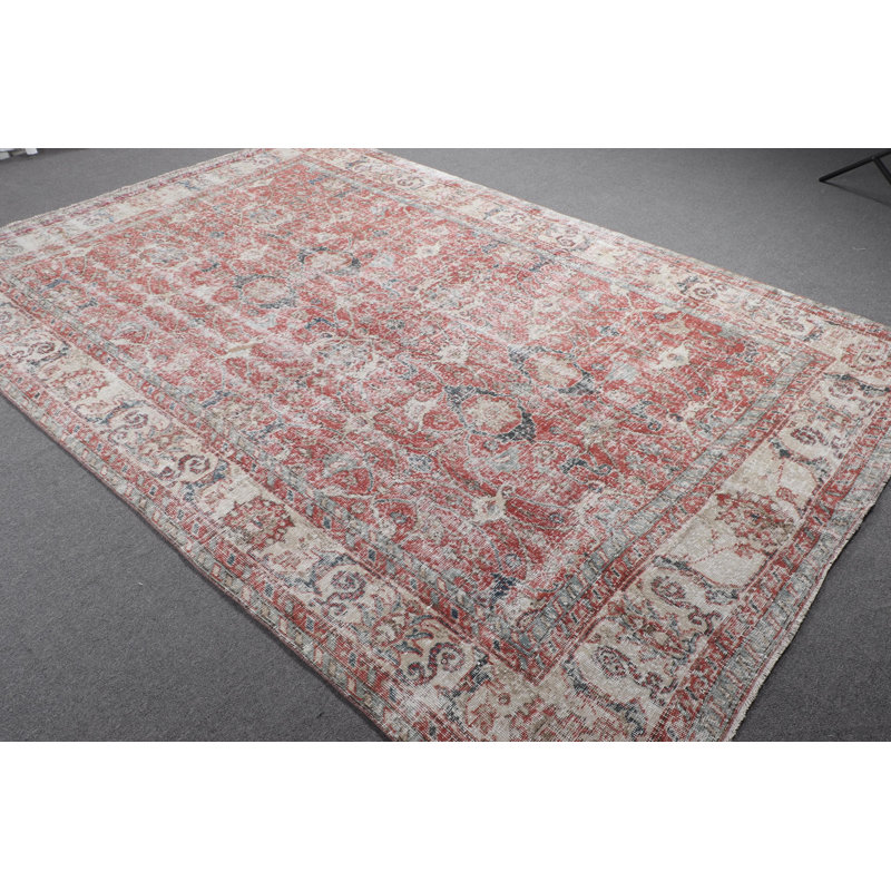 Grand grand tapis turc Oushak rétro dans des tons de rouge saturé pour des espaces de salon spacieux avec des accents colorés délavés et une fabrication en laine