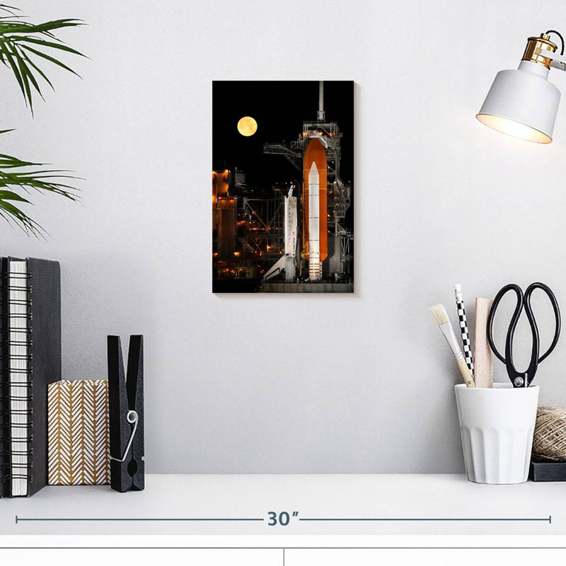 Oberle Discovery Space Shuttle, 12" H x 8" W