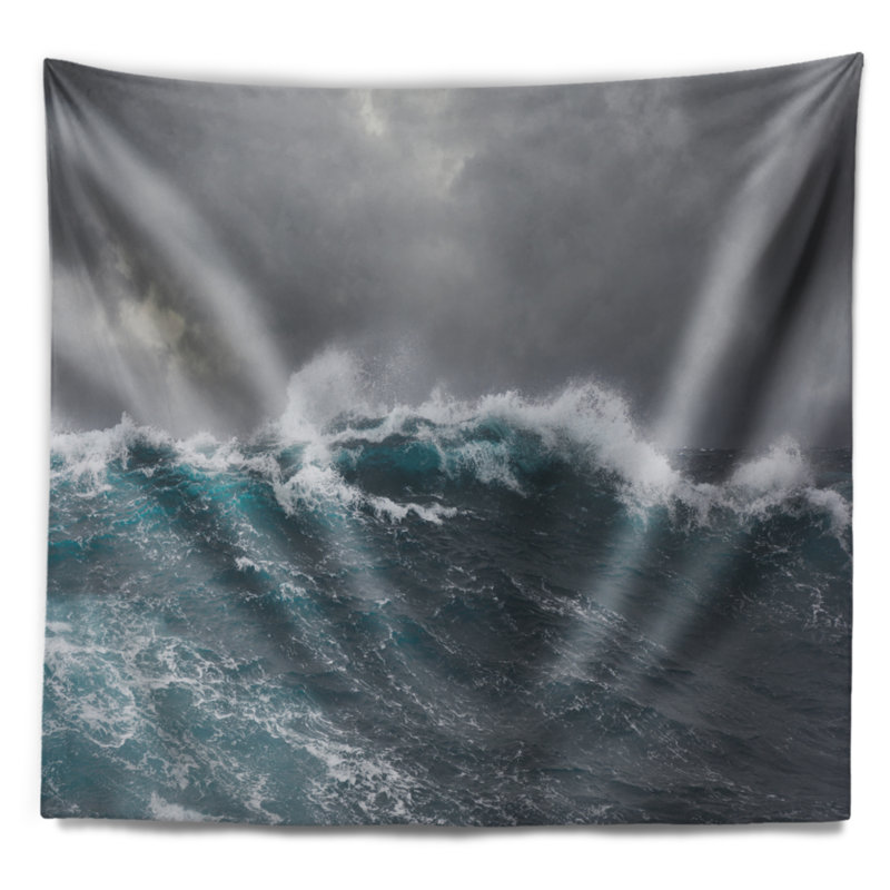 Paysage marin avec des vagues sous la tapisserie d'un ciel nuageux, H 32 po x l 39 po