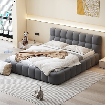 Grand lit plateforme tapissier avec tissu épais et lit au sol avec structure solide