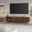 Meuble télé 75 po pour téléviseur de 85 po ou moins avec portes cannelées, rangement et gestion des câbles - Console média de salon Mid-Century moderne en aulne brun | Whitman-948202705-998068561