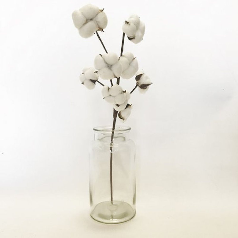 Arrangement floral en coton dans un vase