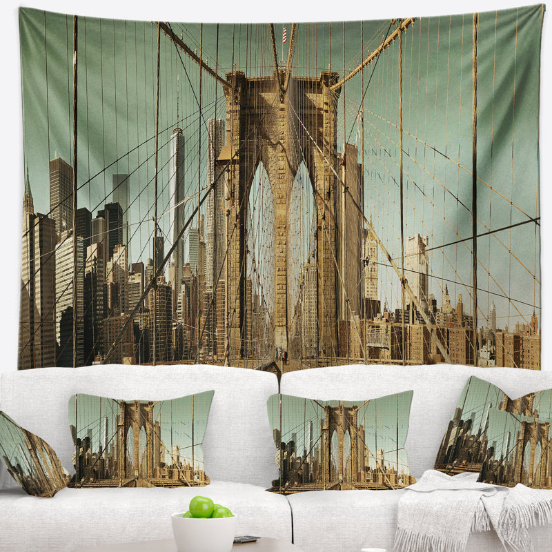 Tapisserie brune du paysage urbain du pont de Manhattan à New York, H 32 po x l 39 po