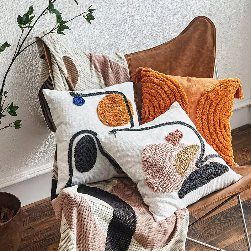 Coussin abstrait 18 po x 18 po