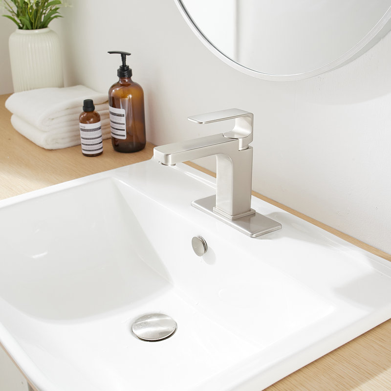 Robinet de lavabo de salle de bain en nickel brossé