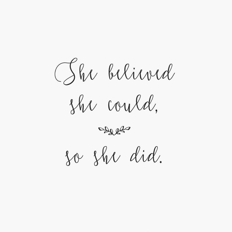 «She Believed She pourrait 2», art textuel sur toile tendue, H 36 po x l 36 po