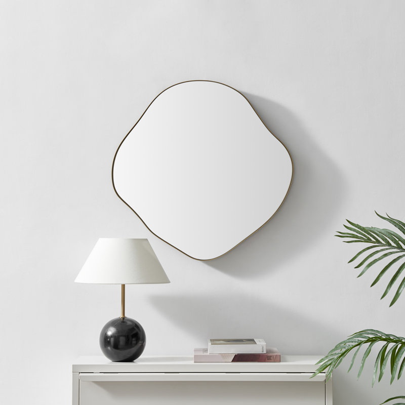 Alcaldes Pebble Shaped Metal Hallway Wall Mirror - Simple Minimalist Abstract Design, Gold