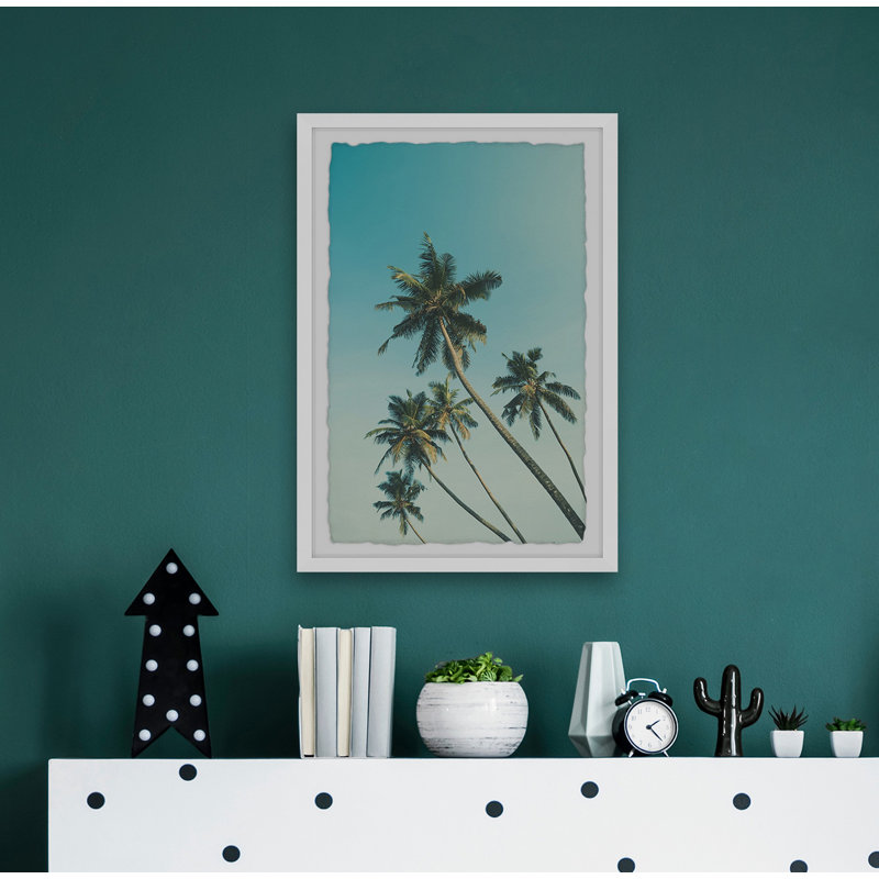 « incline palmiers », reproduction de photo sur papier encadrée, H 45 po x l 30 po x P 1,5 po