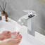 Robinet de lavabo vasque de salle de bain à poignée simple Waterfall-107519929