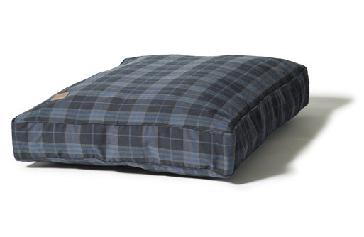 Lumberjack Cotton Pet Bed, Medium (88 cm W x 67 cm D), Red/Grey
