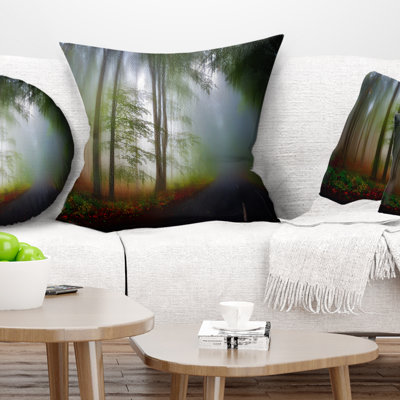 Paysage d'automne dans la forêt - coussin à imprimé paysage
