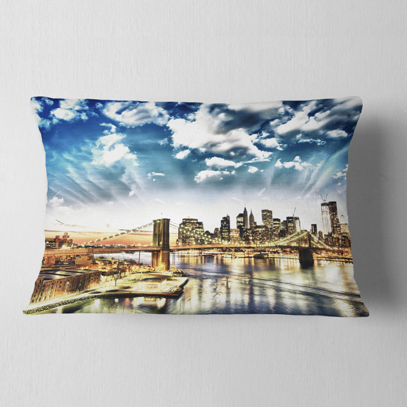 Coussin cityscape photo winter clouds over manhattan