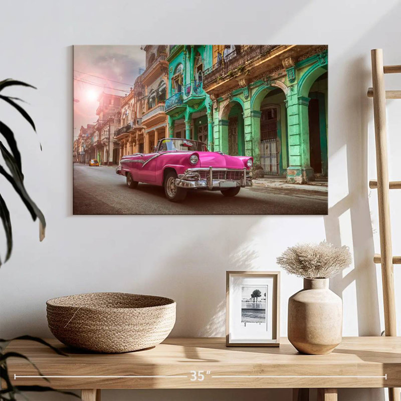 Voiture rose classique Mehar, H 16 po x l 24 po