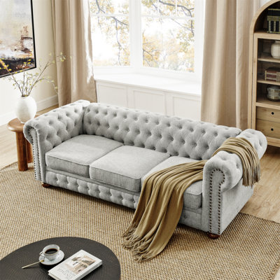 Canapé Chesterfield en lin capitonné à 3 places avec accoudoirs à volutes avec garniture cloutée Chesterfield (88,5 po x 37 po x 28 po)