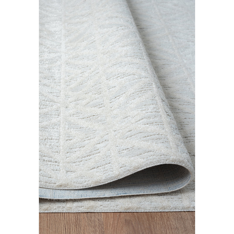 Runner Sayoko Chevron Machine Made Indoor / Outdoor Area Rug, Runner 4'11" x 8'2"