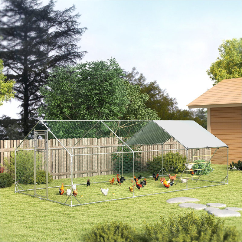 Parc à poulets de 194 pieds carrés avec cadre en acier galvanisé et revêtement argenté doux résistant aux rayons UV