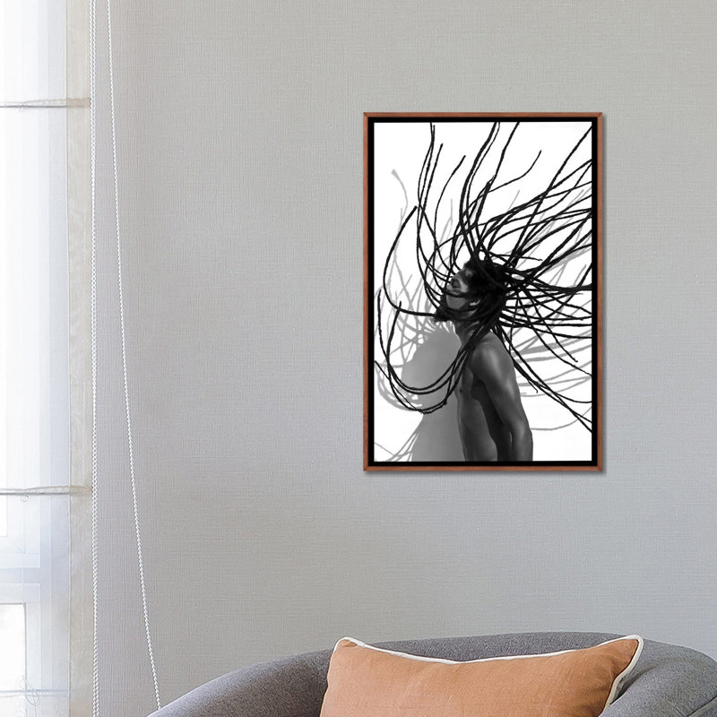 "Locs" par Gregory Prescott, impression, Pas de tapis, H 26 po x l 18 po x 1,5 po, Toile avec cadre en bois brun classique