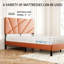 Cadre de lit grand format en métal, lit plateforme carré avec rangement sous le lit-319573084