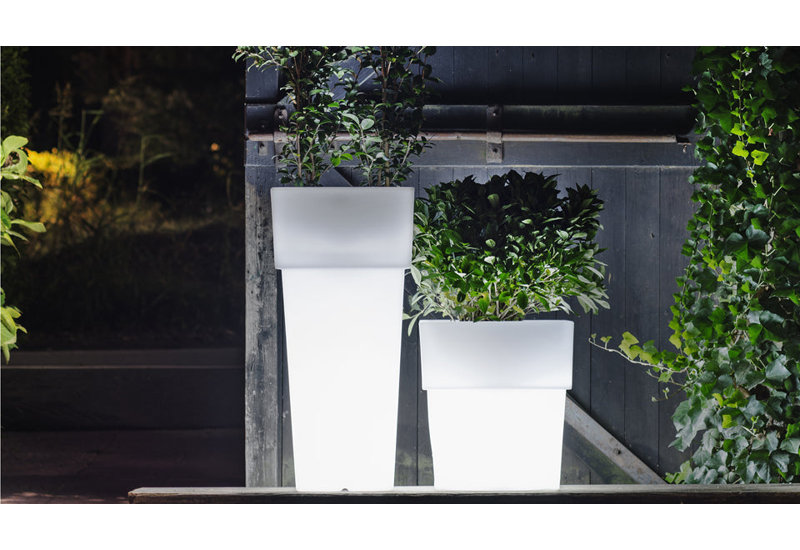 Torre Planter, 28" H x 15" W x 15" D