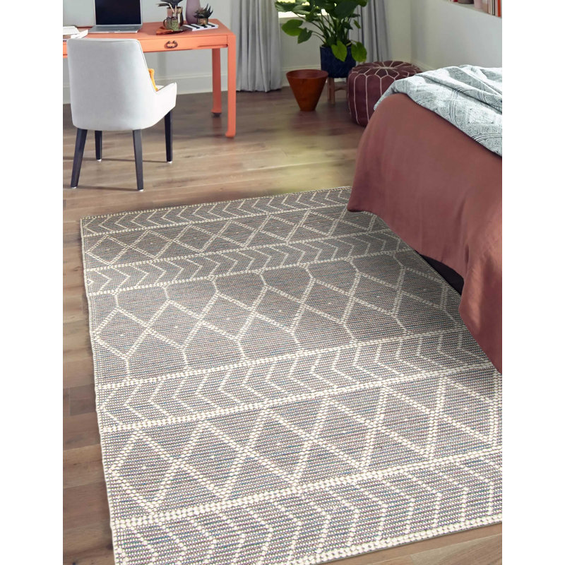 Tapis unique 5 pi x 8 pi Deldra