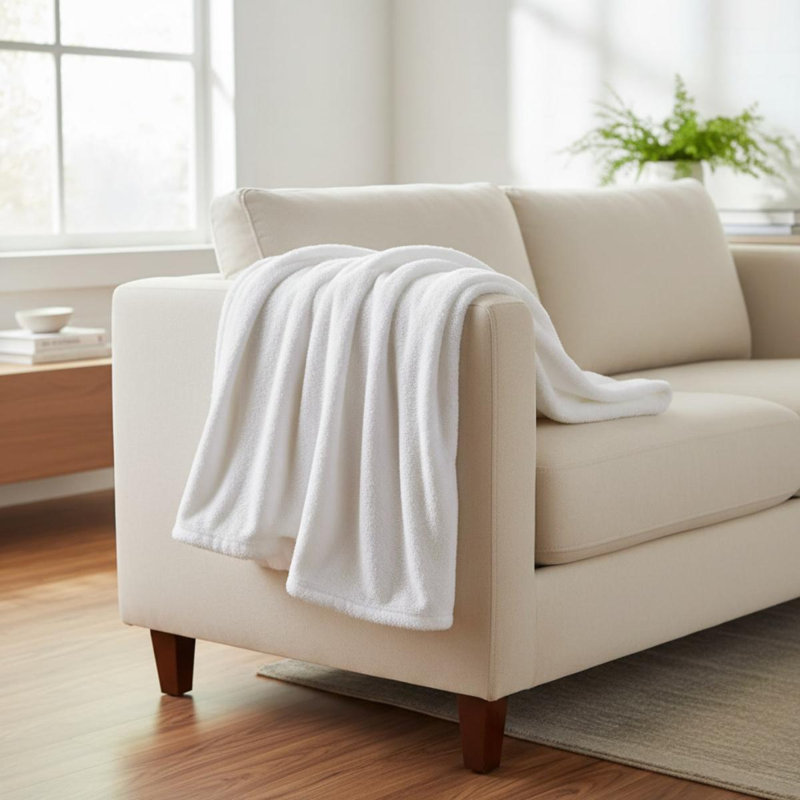 1 couverture blanche pour lit double/queen