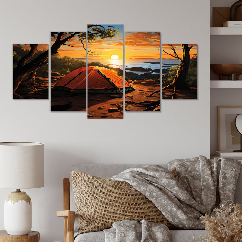 «Coastal Camping Tents Retreat I» - art mural multi-panneaux