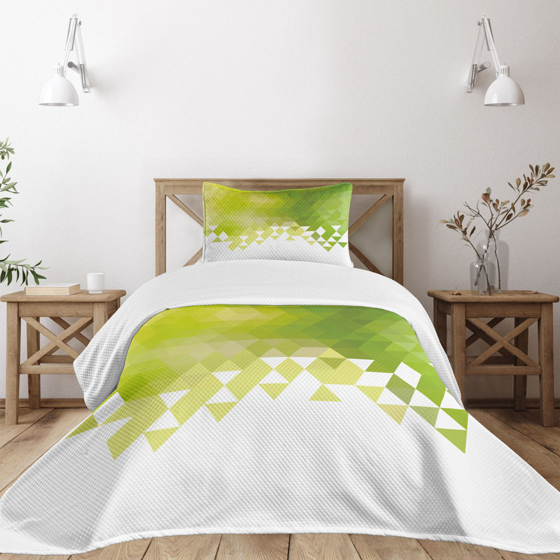 Twin White and Green Quilted Bedspread Set