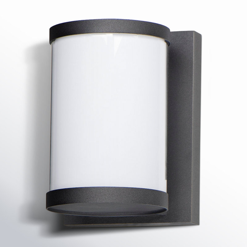 Applique murale en aluminium Kris, H 7,25 po x l 5 po x P 5,5 po, 15