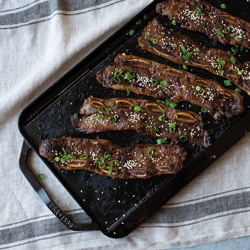 Lodge Cast Iron Reversible Grill & Griddle Pan, 25.4cm