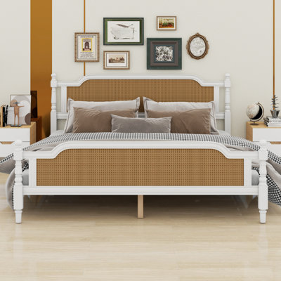 Structure de lit en rotin de style traditionnel