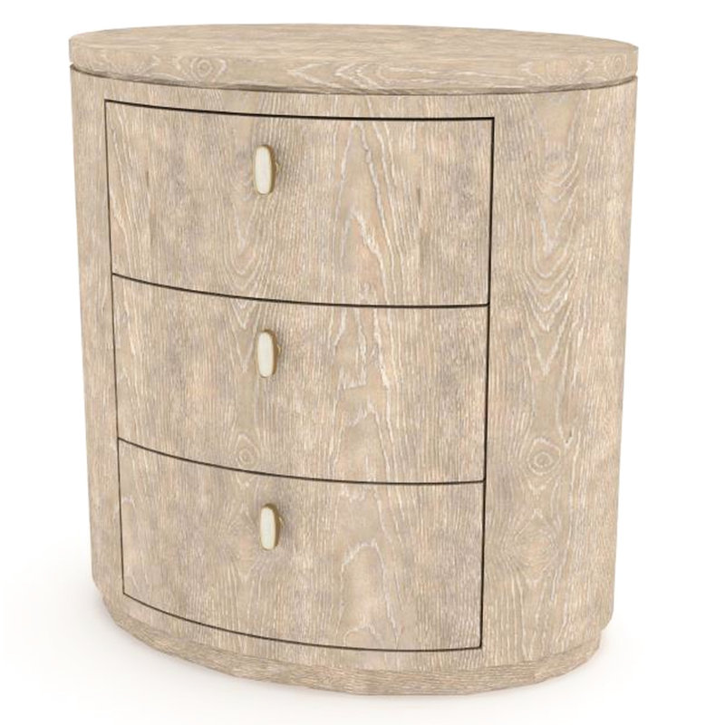 Table de chevet ovale de couleur caramel avec trois tiroirs à fermeture en douceur, ports intégrés pour le chargement de l'appareil, silhouette cylindrique élégante, finition grain de bois chaud, poignées de tiroir réfléchissantes, plateau en feutre et