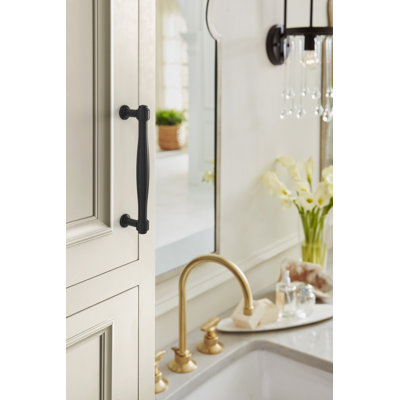 Enlivity Center-to-Center Appliance Pull