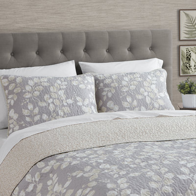 DESIGN STUDIO Camden Leaves Gray/Neutral All-Season Reversible Cotton Quilt Set 