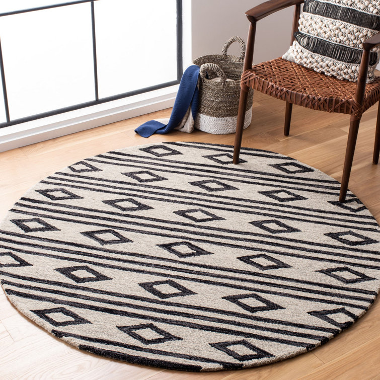 Vedika Hand Tufted Wool Southwestern Rug