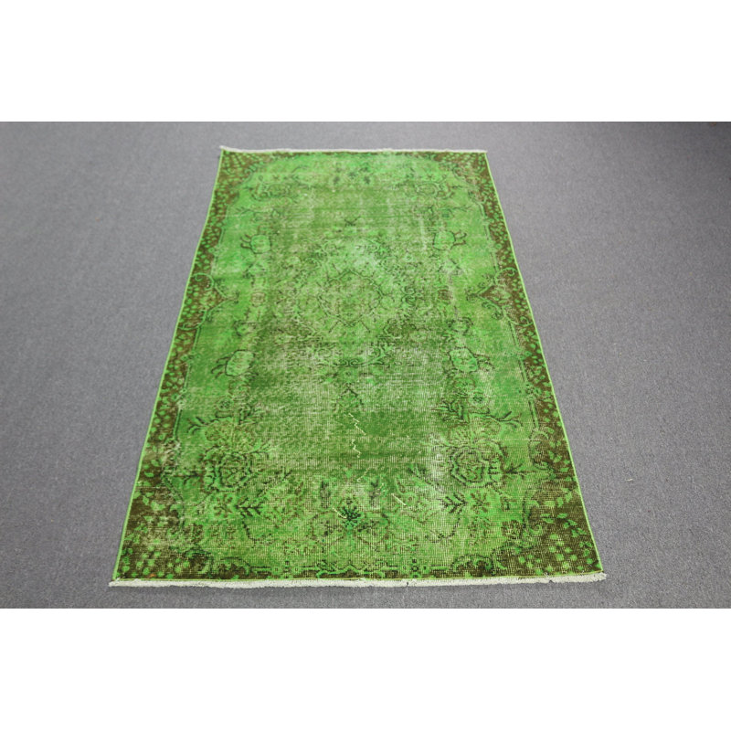 Élégant tapis décoratif turc vert avec motif traditionnel pour décoration de sol bohémien
