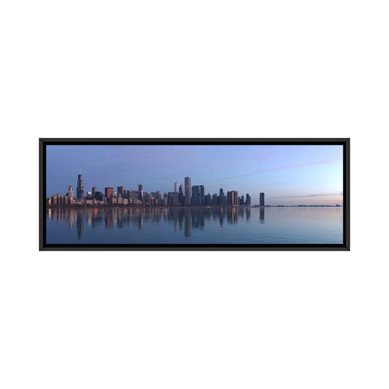 «Chicago Panoramic Skyline Cityscape», reproduction de photo sur toile, H 12 po x l 36 po x P 1,5 po, Bleu, Cadre noir