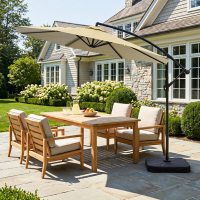 Parasol de patio en porte-à-faux 10 pi avec inclinaison réglable, auvent teint dans la masse résistant aux rayons UV, base croisée avec sacs de sable remplissables, disponible en kaki, bleu marine et gris