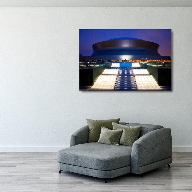 Mercedes Superdome, H 27 po x l 40 po