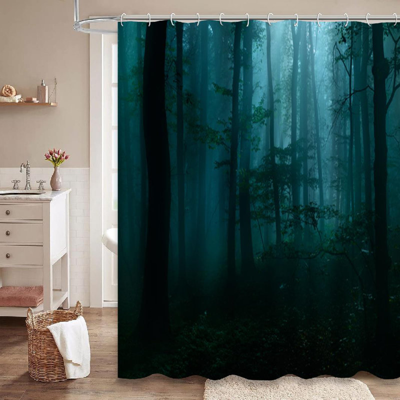Rideau de douche Spooky Dark Forest, L 72 po x l 84 po