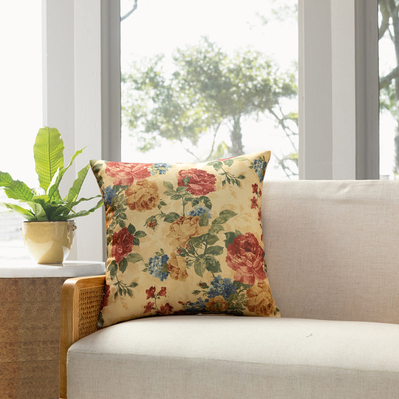 Ensemble de 2 coussins Florence, Floral beige, H 22 po x l 22 po, Housse de coussin seulement - sans coussin