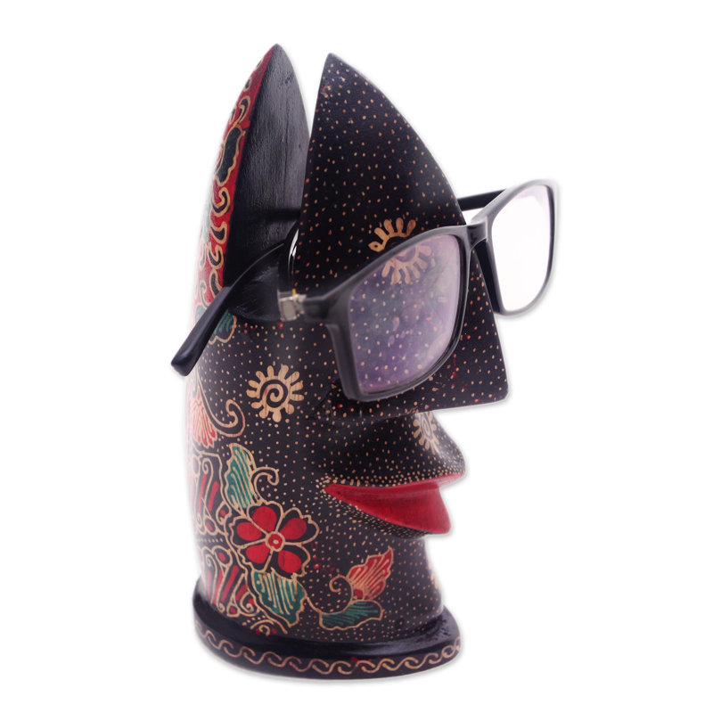 Sculpture de support à lunettes en bois de nez batik